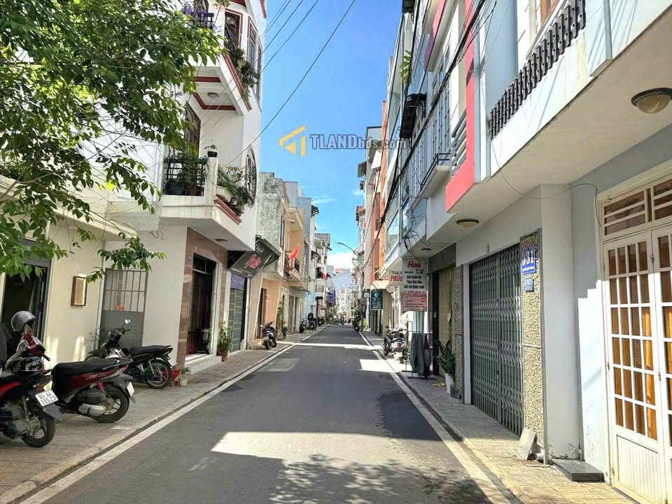 Nhà phố mặt tiền kinh doanh đường Phan Đình Phùng, Đà Lạt 44m² giá 6 tỷ - Tiềm năng sinh lời cao!
