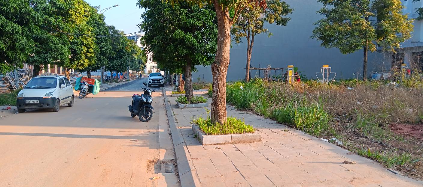 Đất nền Khu đô thị Việt Séc 180m² - Hướng Đông Bắc, vị trí đẹp