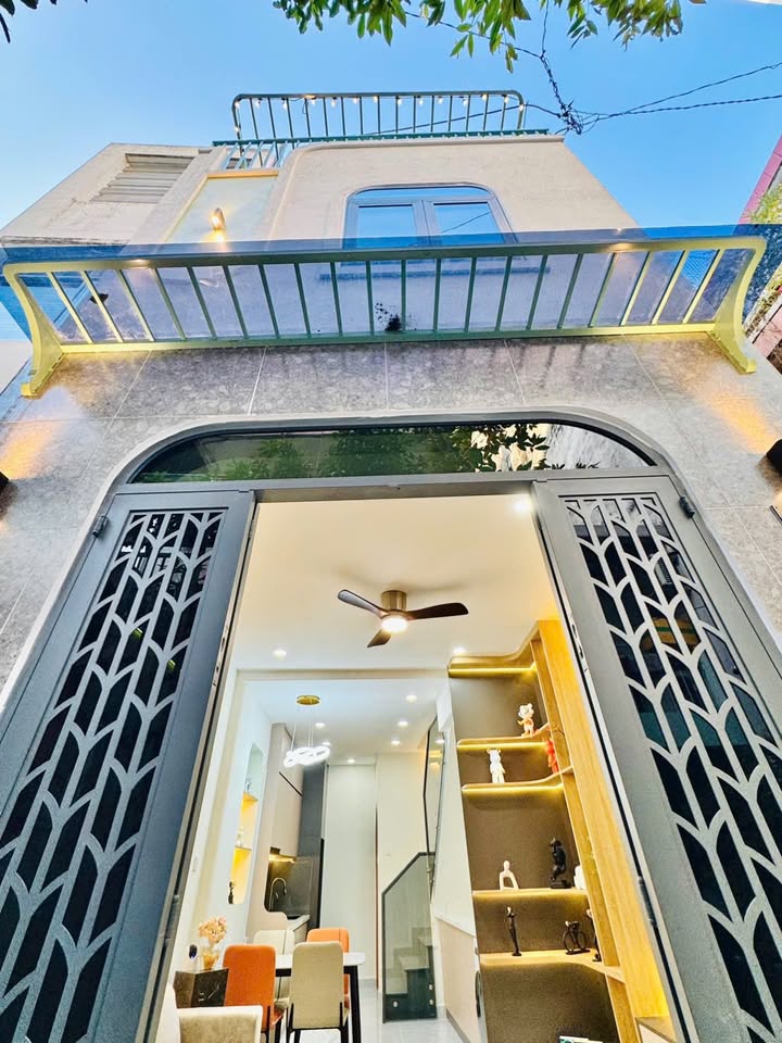 Nhà góc 2 mặt tiền Ngô Tất Tố, Bình Thạnh 26m² giá 4.78 tỷ - Sẵn sàng vào ở!