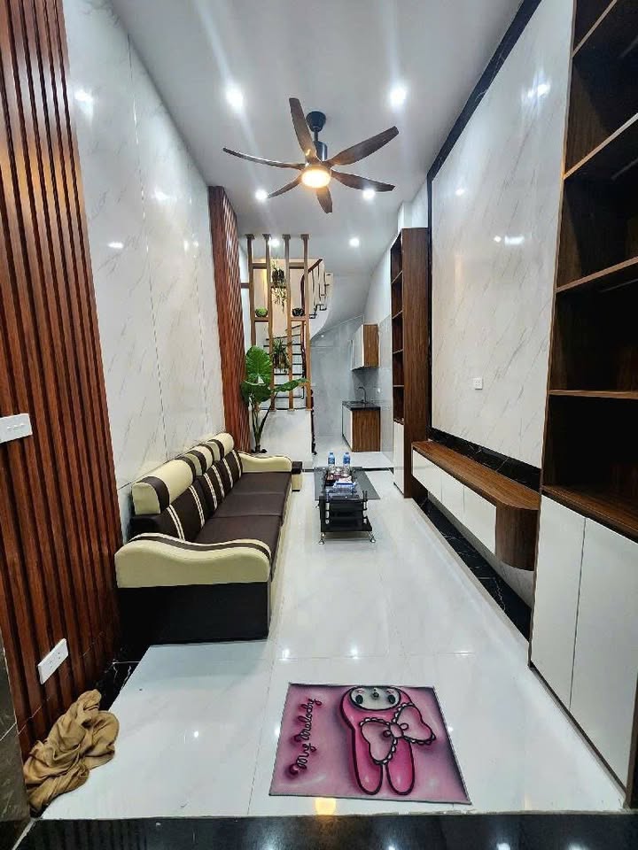 FrontHouse Trương Định 80m² giá 4.8 tỷ - Vị trí đắc địa gần chợ Mơ!