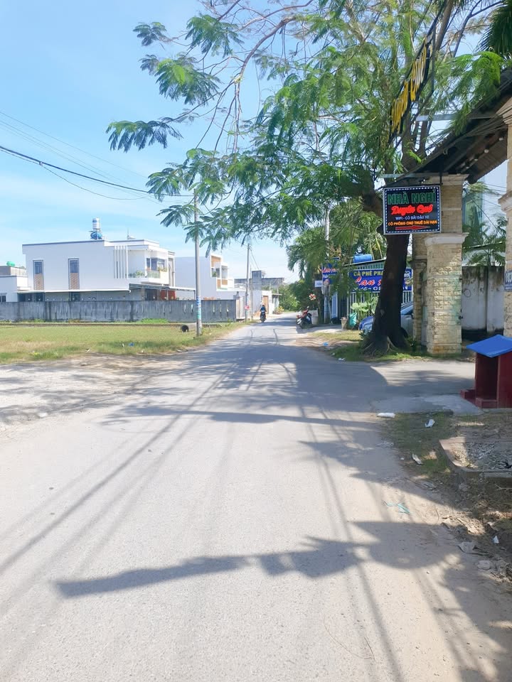 Lô đất mặt tiền bê tông 106m² tại Đức Hòa Hạ - Giá chỉ 1.55 tỷ, phong thủy tốt!