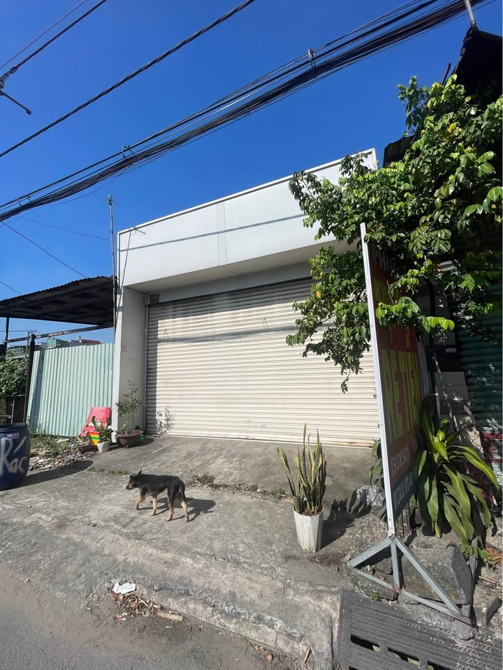 Nhà bán Tân Phú Trung 110m² giá 2.4 tỷ - Tiện ích gần chợ, trường học!