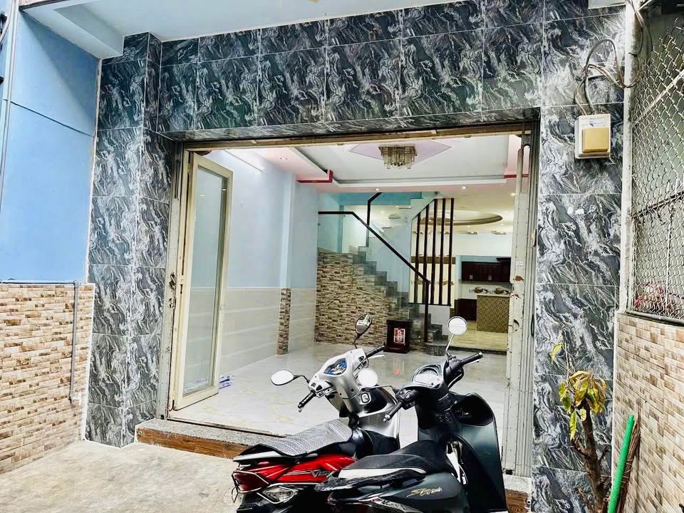 Nhà cho thuê Tân Phú 86m² giá 10 triệu - Hẻm xe ba gác thông thoáng!