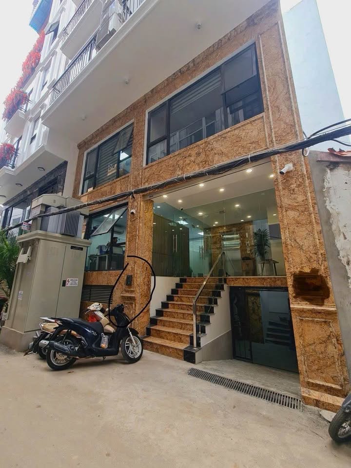 Mặt bằng cho thuê tầng 1 Đội Cấn 30m² giá 7 triệu - Phù hợp mở văn phòng, spa!