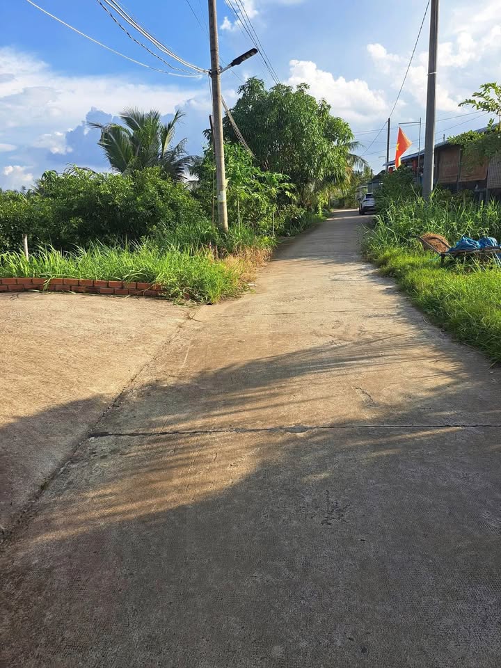 Đất nền 1000m² xã Vĩnh Công, Tây Ninh - Giá chỉ 1.3 tỷ, sổ đỏ chính chủ!