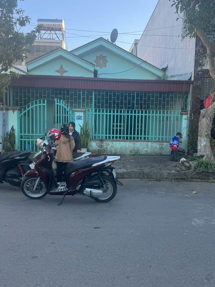 Nhà cấp 4 đường Đặng Thai Mai, phường Tân Phong, 105m² chỉ 1 tỷ - Tiện ích trung tâm