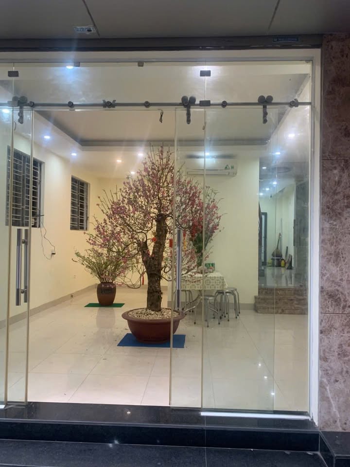 Cửa hàng cho thuê tại Đống Đa, Hà Nội 40m² - Vị trí đắc địa gần phố Tây Sơn!