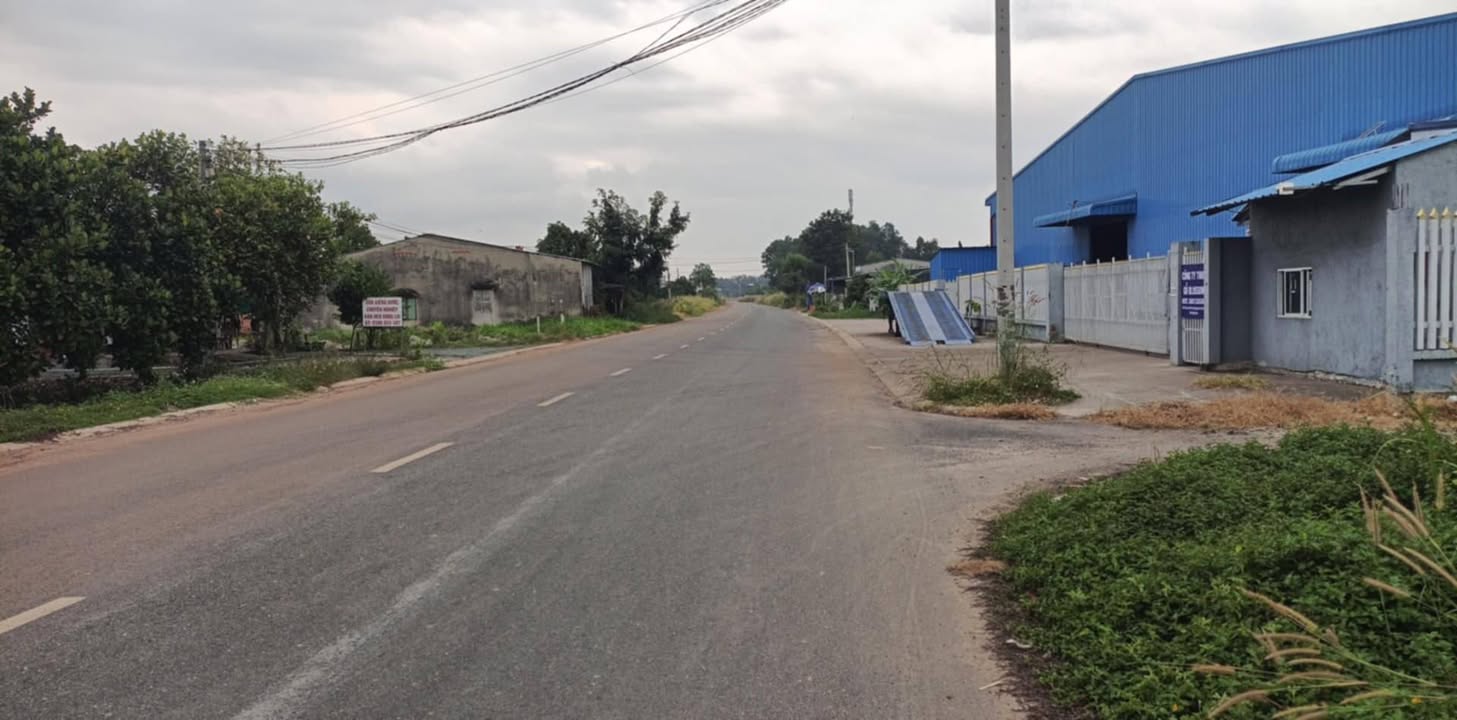 Đất nền Chơn Thành 700m² giá 2.5 tỷ - Mặt tiền đường số 8, cơ hội đầu tư tuyệt vời!