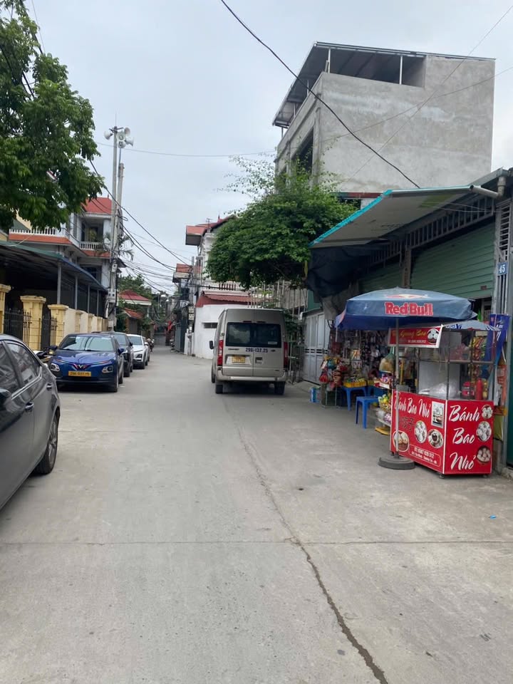 Nhà 2 tầng đường Ngọc Hồi, quận Hoàng Mai, 47m² giá 8 tỷ - Kinh doanh thuận lợi!