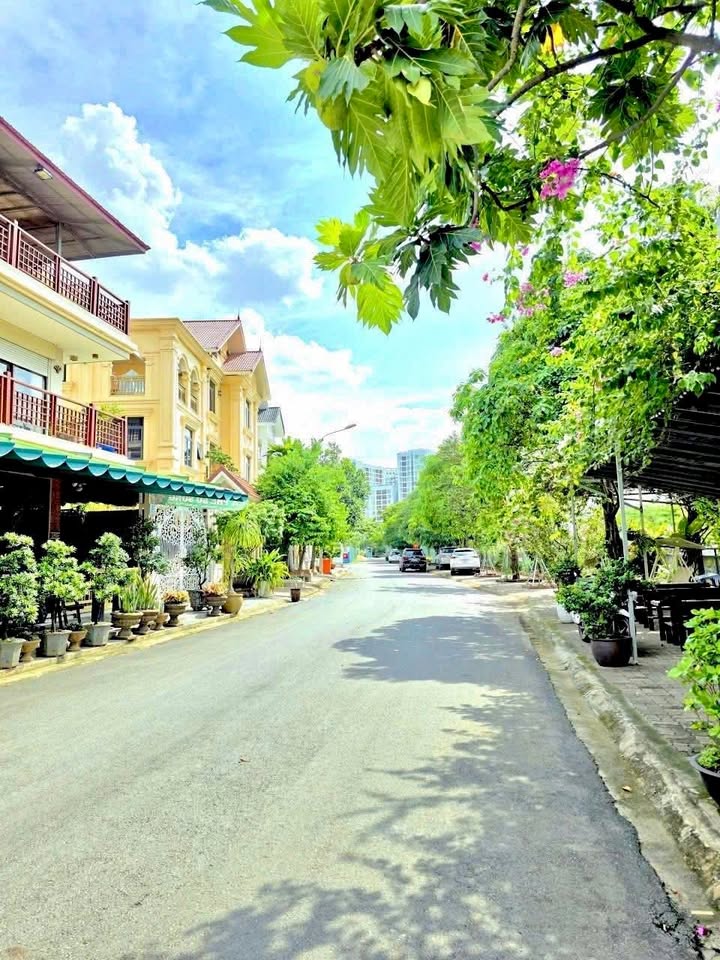 Đất nền Phú Nhuận Thủ Đức 155m² giá 23 tỷ - View sông tuyệt đẹp!