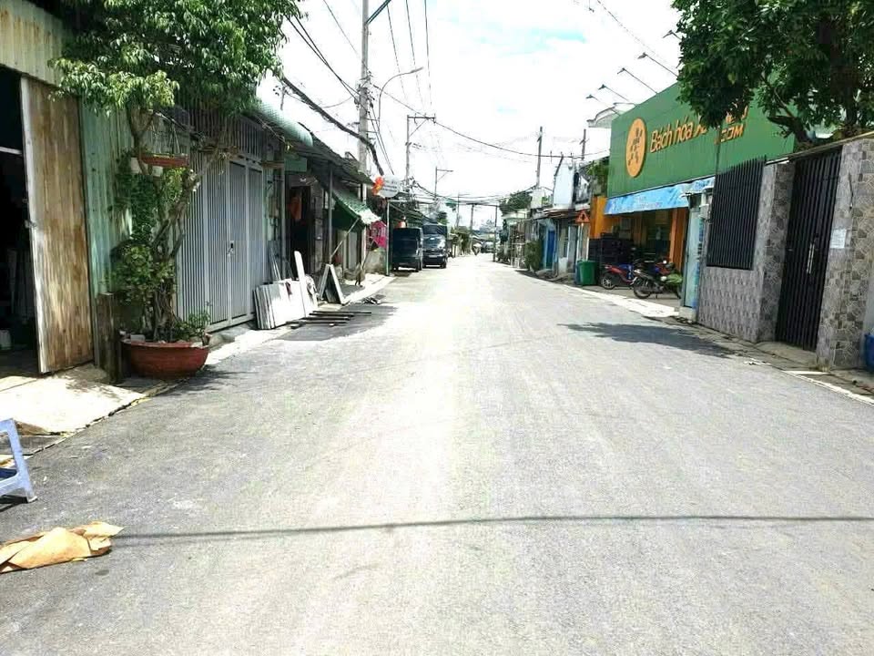 Nhà phố Hóc Môn 70m² giá 2.6 tỷ - Khu dân cư sầm uất gần nhà thờ