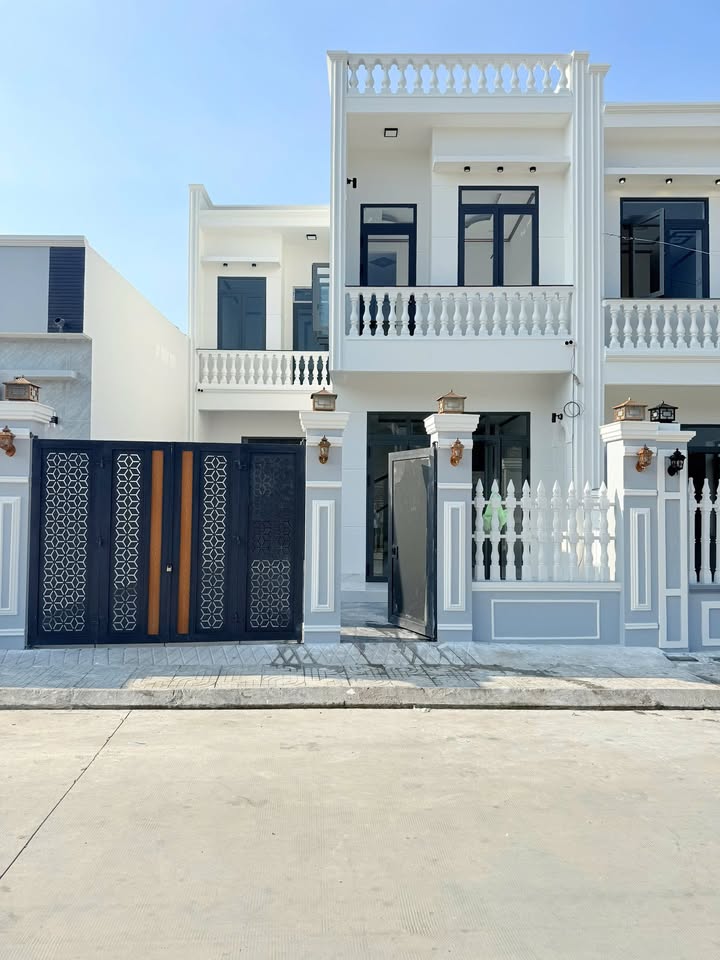 Nhà phố Tam Phước Long Điền 102m² giá 2.3 tỷ - Thiết kế thoáng mát, ô tô vào tận nơi!