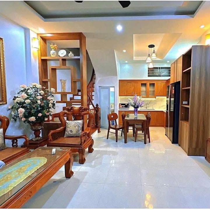 Nhà riêng Xuân Đỉnh 37m² giá 8 tỷ - Nội thất cao cấp, ô tô đỗ cổng!