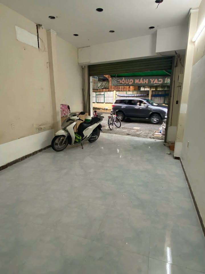 Nhà mặt tiền kinh doanh Trần Thị Trọng, Tân Bình 72m² giá 18 triệu - Đầu tư sinh lời ngay!