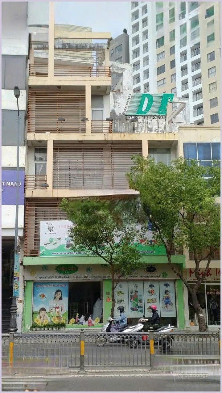 Cho thuê nguyên căn mặt tiền đường Nguyễn Văn Trỗi, Phú Nhuận 518.7m² giá 165 triệu - Vị trí đắc địa cho kinh doanh!