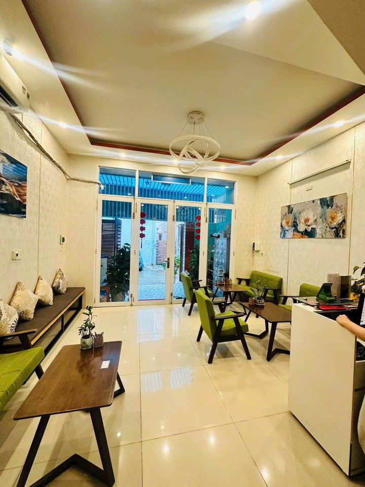 Cho thuê nhà nguyên căn Nguyễn Thị Minh Khai 68m² giá 22 triệu - Kinh doanh thuận lợi!