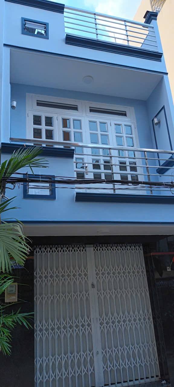 Nhà bán hẻm 286 Chiến Lược, Bình Trị Đông, 42m² giá 4.85 tỷ - Hẻm thông rộng, xe hơi đậu trước nhà!