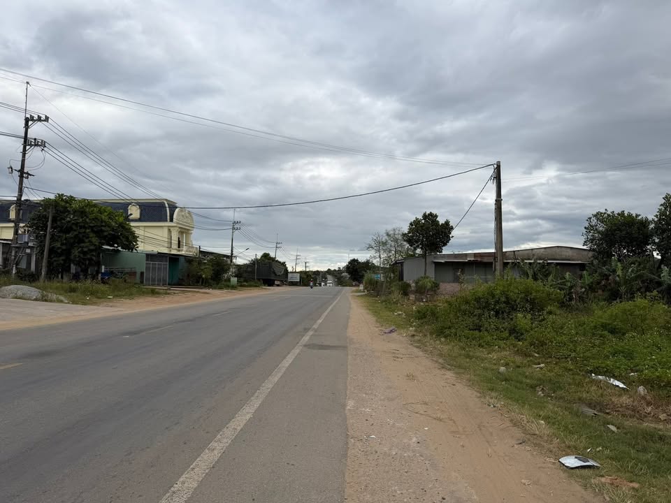 Đất mặt tiền Quốc lộ 14A, thôn 5 Ngọc Hồi 240m² giá 600 triệu - Cơ hội đầu tư tuyệt vời!