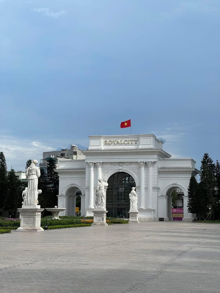 Căn hộ Royal City Thanh Xuân 1-3PN giá từ 16 triệu - Nhiều lựa chọn cho bạn!