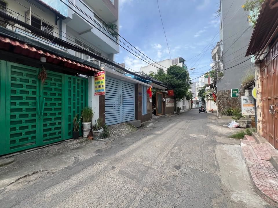 Bán gấp nhà hẻm xe tải 1 trục Lê Quang Định, Bình Thạnh 175m² giá 23 tỷ - Đầu tư sinh lời!