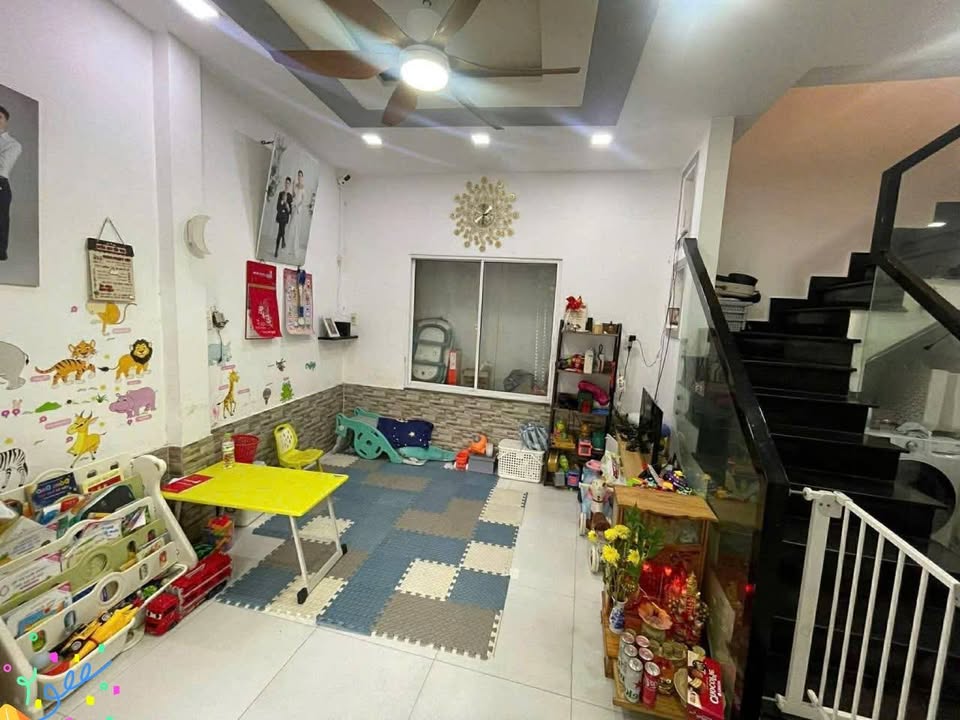 Nhà 2 Tầng Cù Chính Lan 38m² giá 3 tỷ - Vị trí đắc địa, tiện ích đầy đủ!