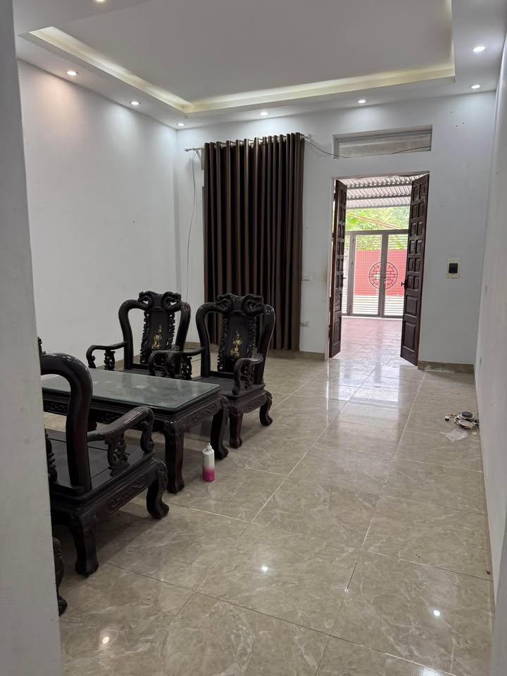 Nhà cho thuê tại phường Quỳnh Lâm, Hòa Bình 150m² - Sân rộng để ô tô