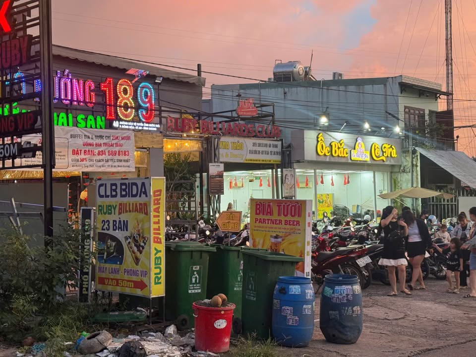 Đất nền Dĩ An 208m² giá 8.85 tỷ - Vị trí đắc địa, kinh doanh sầm uất!