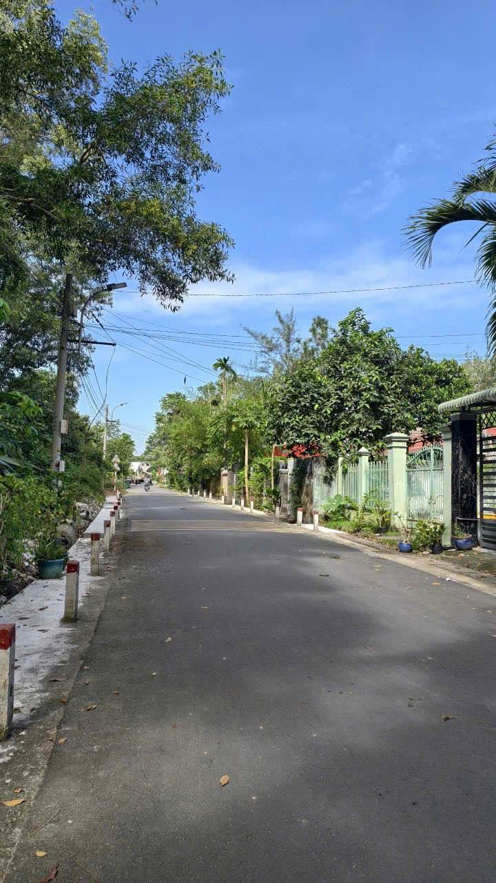 Đất thổ cư 300m² tại Phú An, Bến Cát - Giá 2.75 tỷ, vị trí đẹp, tiện ích đầy đủ!