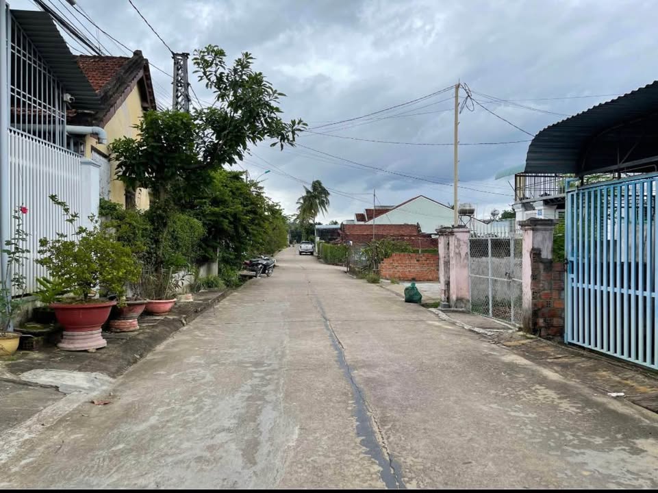 Nhà riêng Cao Bá Quát, Kon Tum 50m² giá 1 tỷ - An ninh tốt, tiện ích đầy đủ!