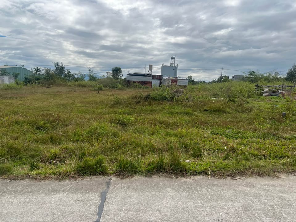 Đất thổ cư thôn 9 Đăk Cấm 500m² giá 1.3 tỷ - Đường bê tông rộng rãi!