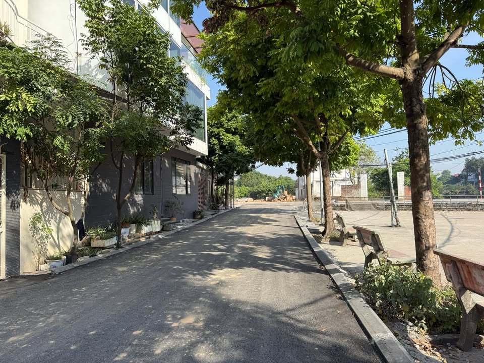 Đất nền Uy Nỗ Đông Anh 74m² giá 4.x tỷ - Sổ đỏ chính chủ, giao dịch nhanh!