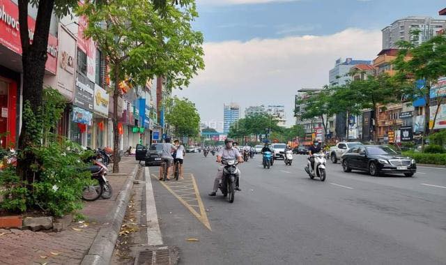 Bán nhà 2 mặt phố Hoàng Cầu, Đống Đa 183m² giá 54.5 tỷ - Đầu tư siêu lợi nhuận!