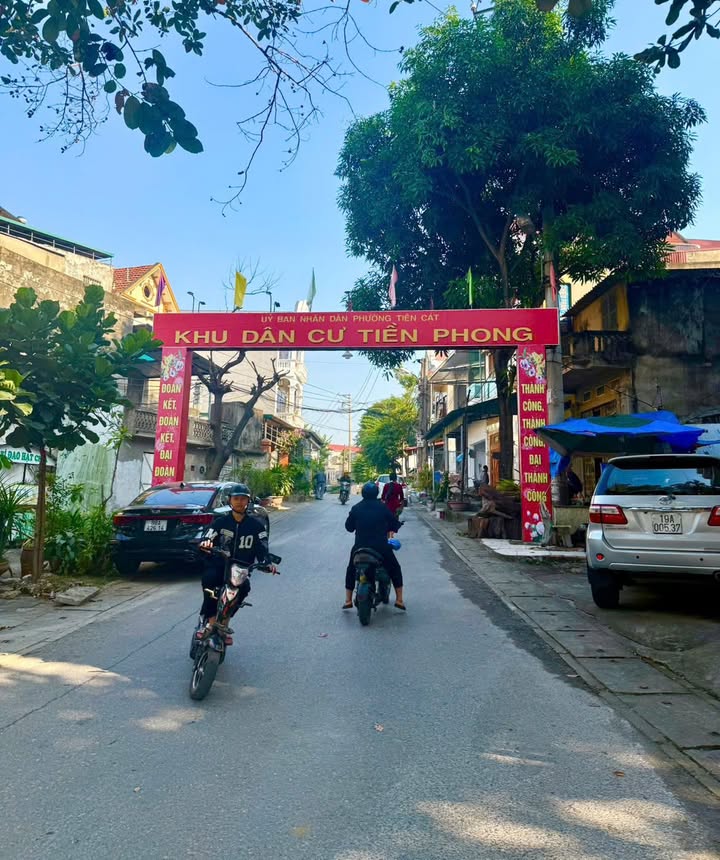 Đất Tiên Cát 82.5m² giá 3 tỷ - Chính chủ bán đất tặng nhà cấp 4 ở ngay!