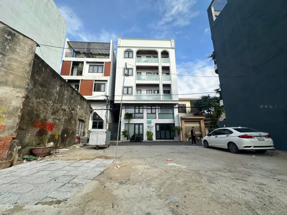 FrontHouse Đà Nẵng 450m² giá 33 tỷ - Mặt tiền đẹp, 3 mặt thoáng!