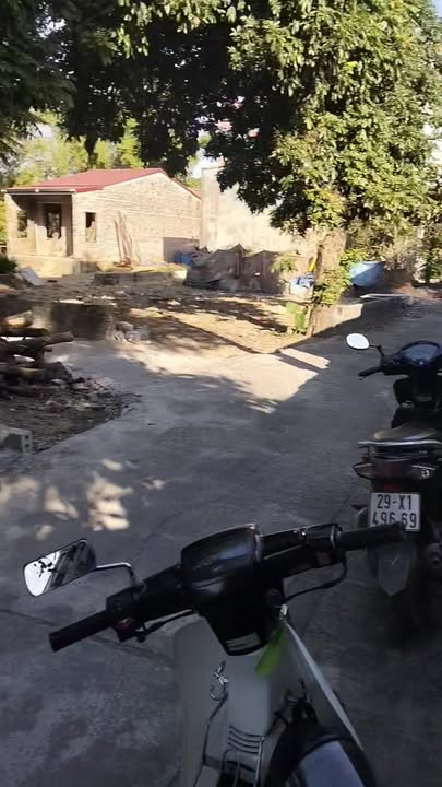 Đất thổ cư lô góc Xuân Thủy 80m² giá 2 tỷ - Vị trí đắc địa, giao thông thuận lợi!