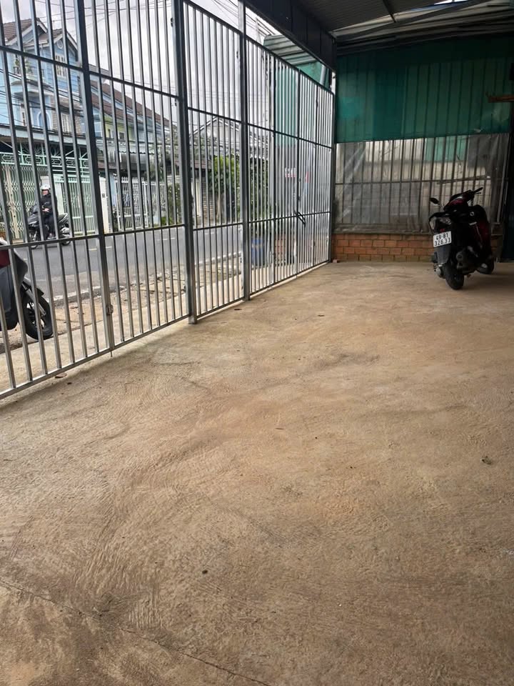 Cho thuê kho đường Hồ Xuân Hương Đà Lạt 200m² giá 6 triệu - Đầu tư lý tưởng!