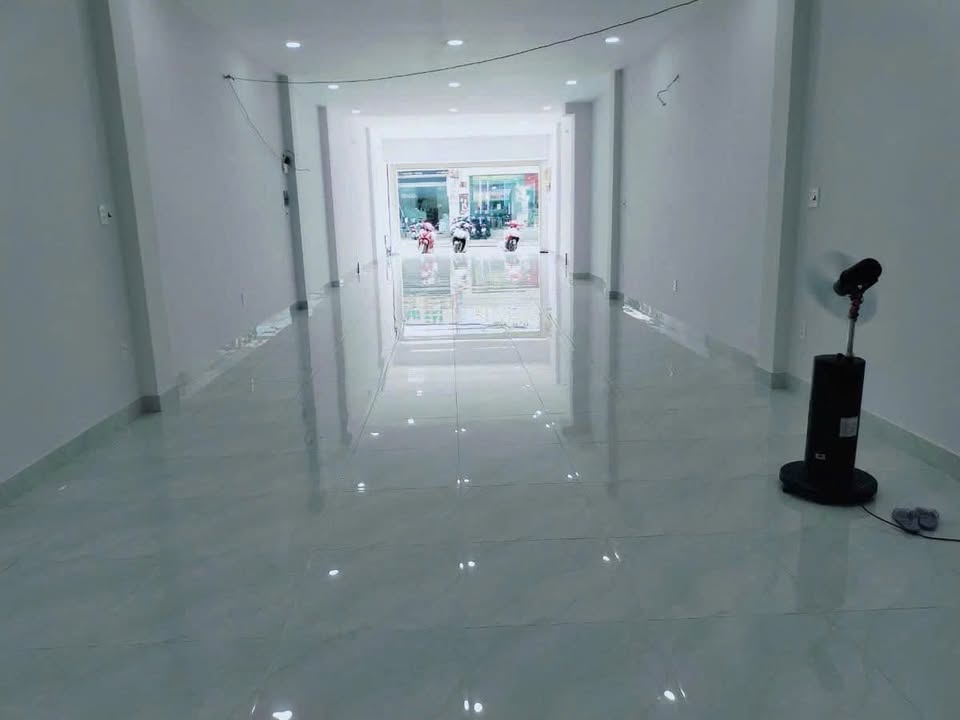 Cho thuê mặt bằng mặt tiền Kha Vạn Cân 210m² giá 35 triệu - Không thể bỏ qua!