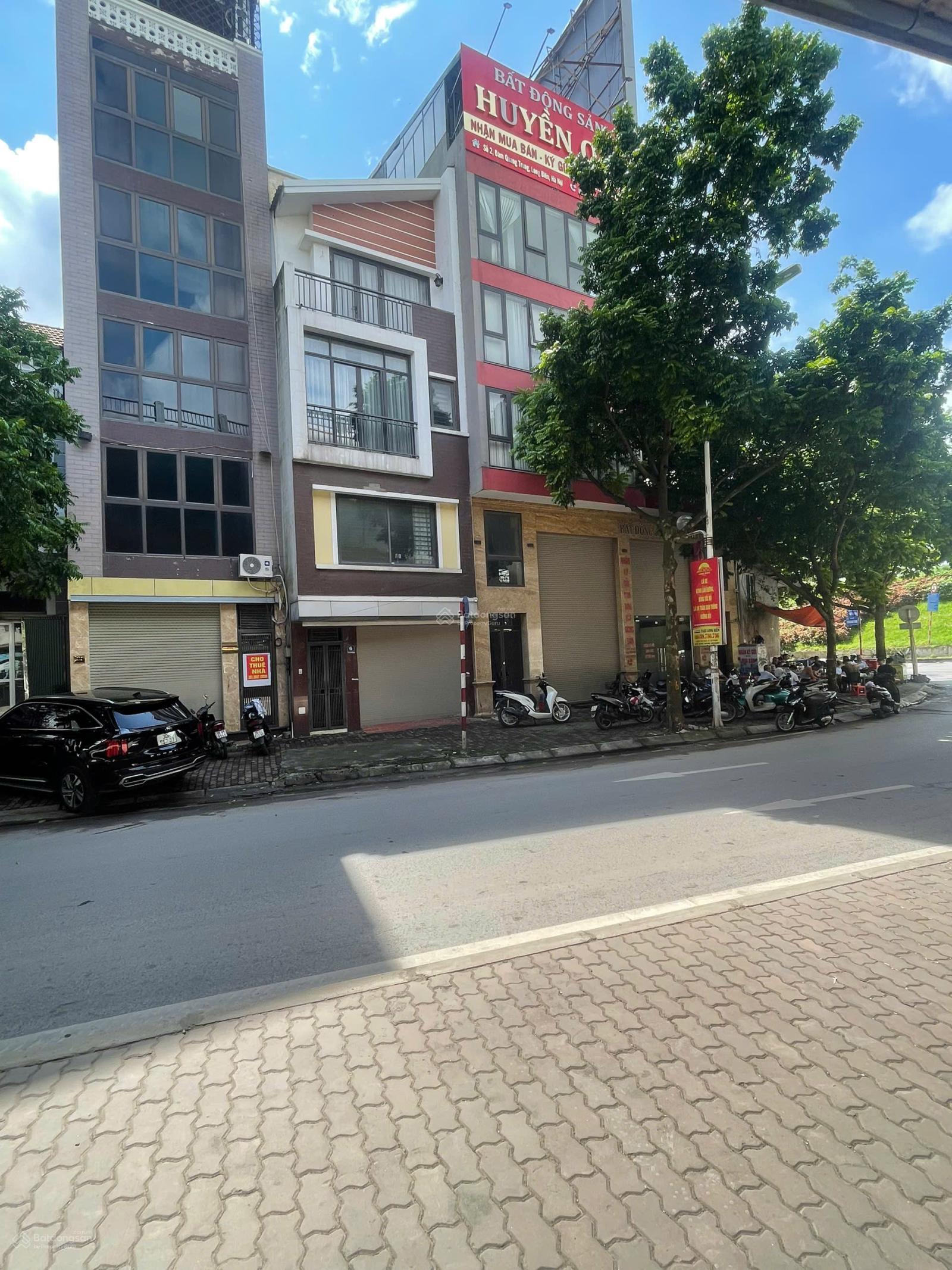 Cho thuê 02 tòa nhà văn phòng mặt phố Đàm Quang Trung, cầu Vĩnh Tuy - Giá 18 triệu