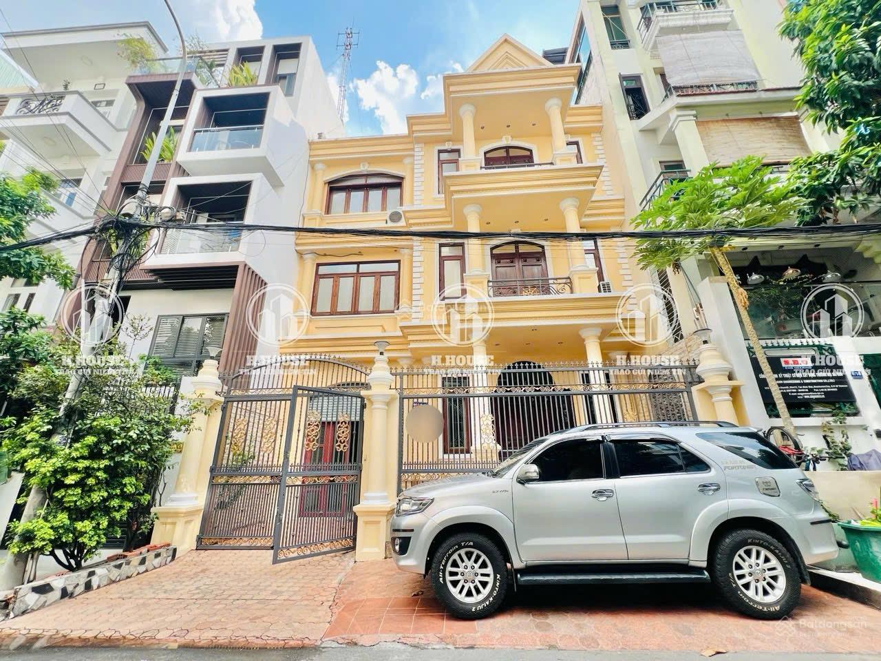 Biệt thự cho thuê 500m², 9PN, 7WC tại Huỳnh Lan Khanh, Tân Bình - Thiết kế hiện đại, giá 57 triệu VND