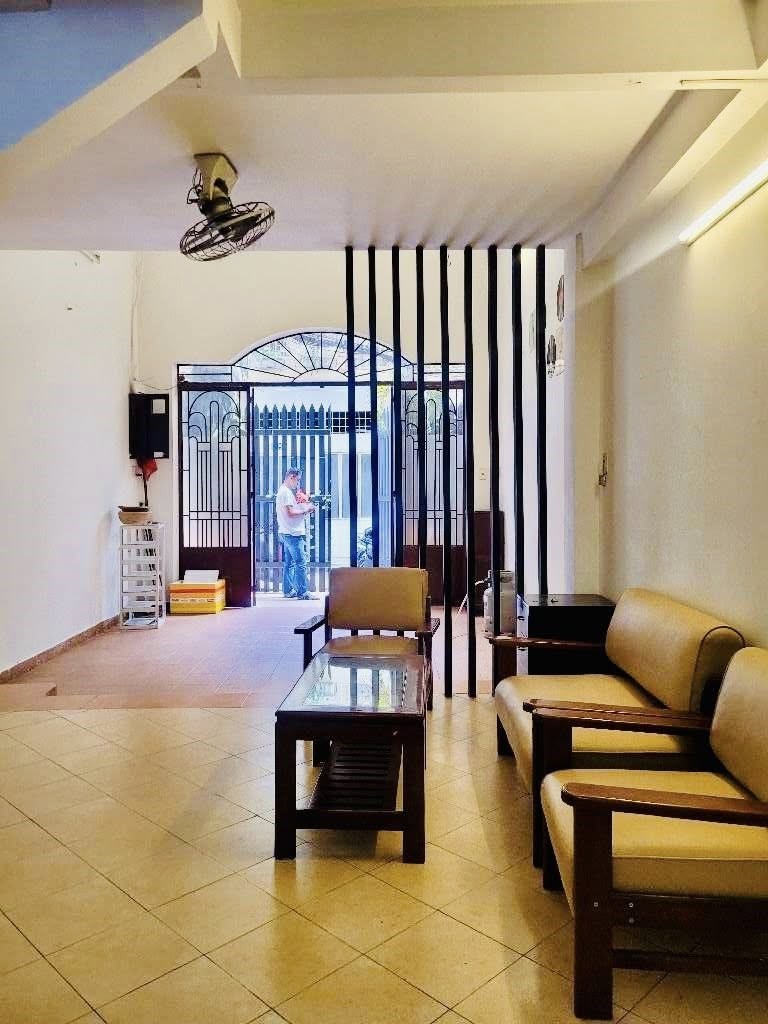 Nhà phố Trường Sa, Quận 3 - 60m² giá 12.5 tỷ - An sinh tuyệt vời, xe hơi vào tận nhà!