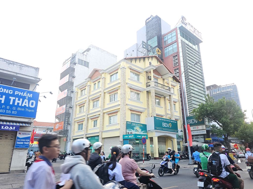 Nhà mặt tiền đường Hoàng Hoa Thám, Bình Thạnh 1200m² giá thuê 280 triệu - Phù hợp đa ngành nghề!