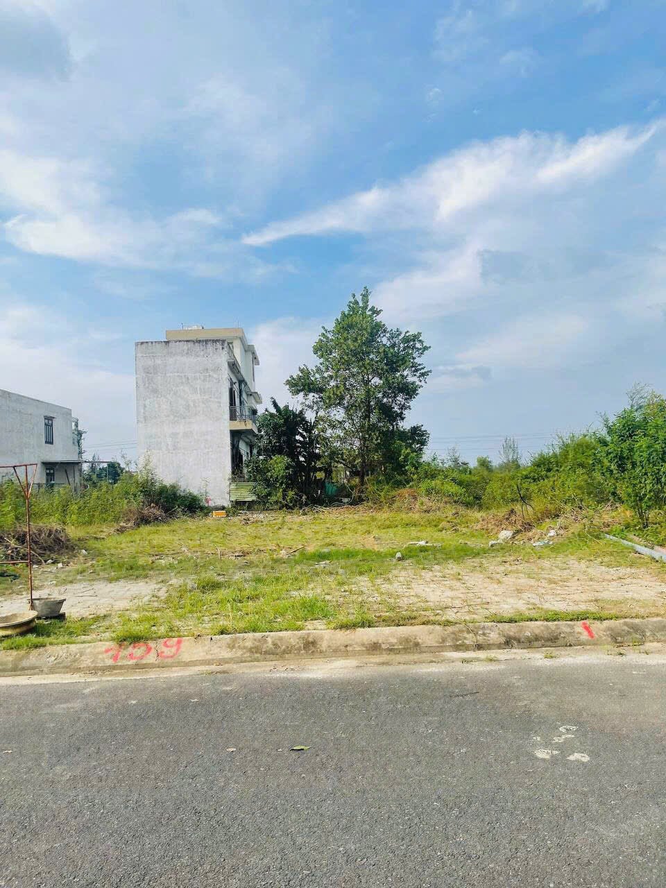 Đất biệt thự Nam Hội An 200m² giá 1.7 tỷ - Vị trí đắc địa gần biển