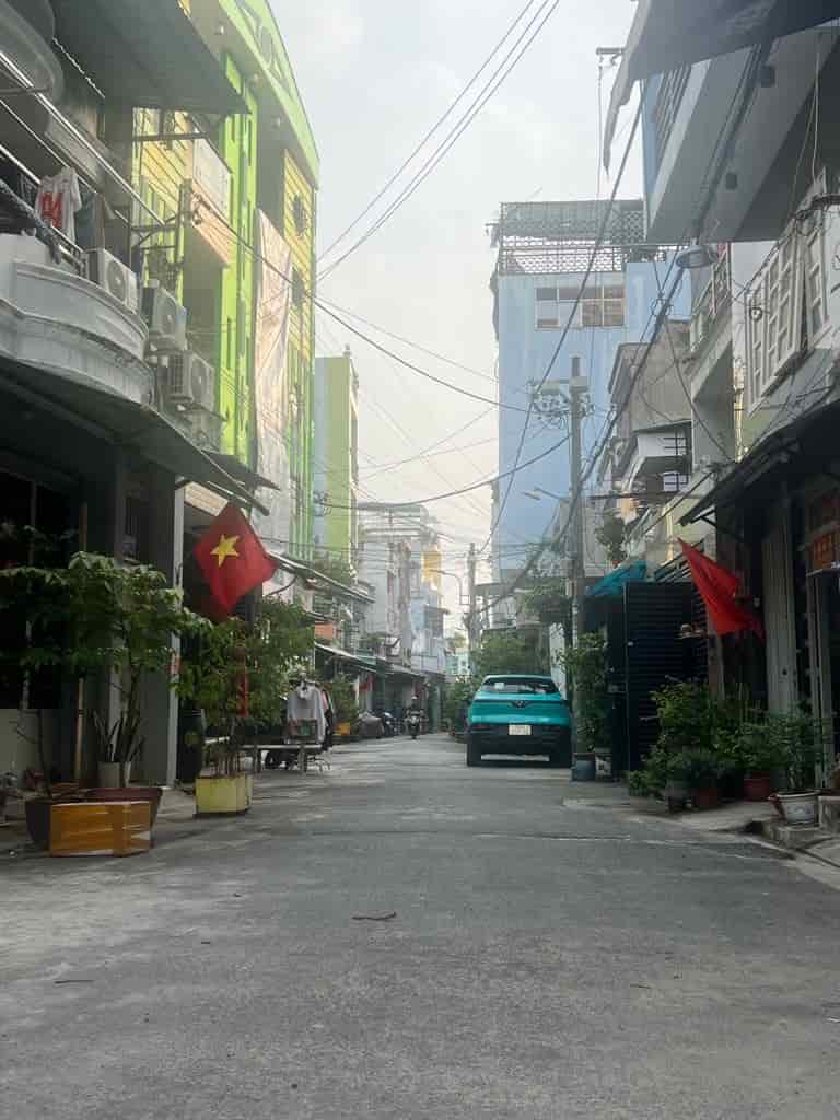 Nhà 5 tầng Tân Sơn Nhì 67m² giá 8.7 tỷ - Hẻm xe hơi, gần Đầm Sen!