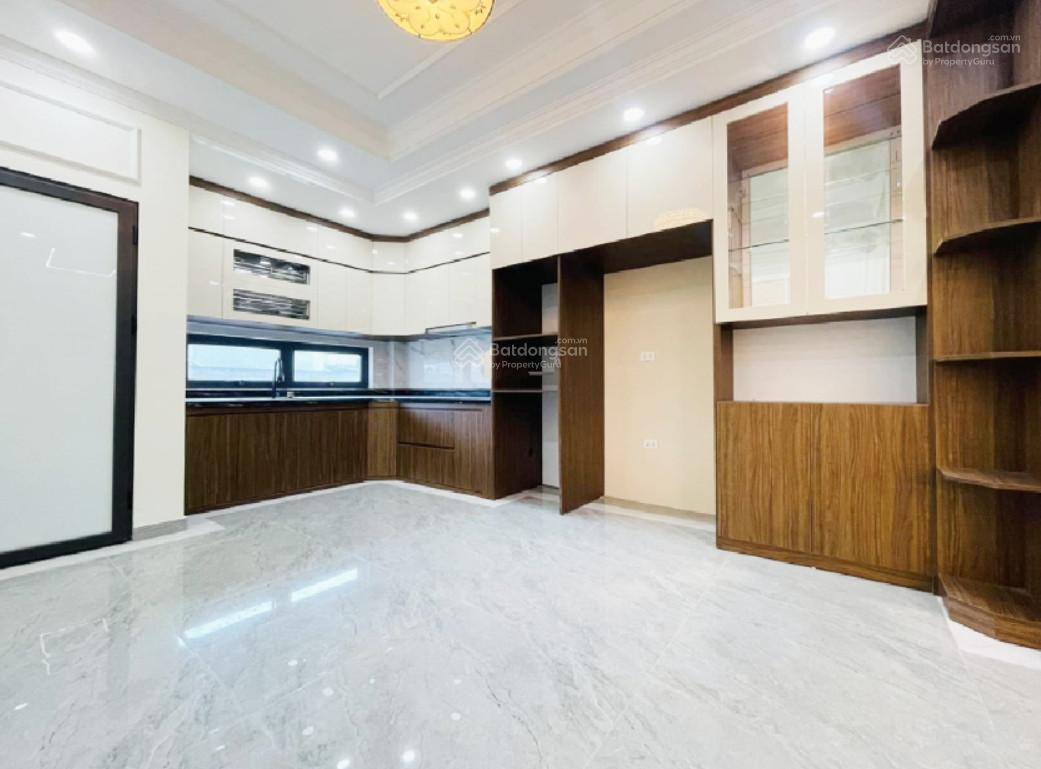 Nhà cho thuê Giảng Võ 60m² giá 30 triệu - Có thang máy, ô tô vào tận nơi!