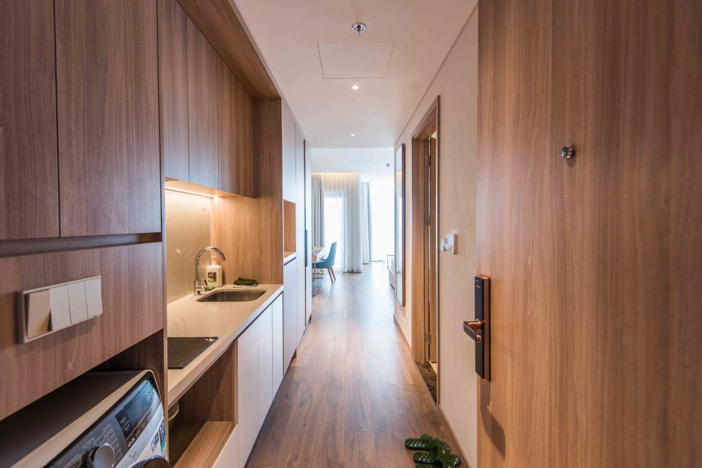 Căn hộ A La Carte Hạ Long 45m² giá chỉ 2.65 tỷ - View Vịnh đẹp lung linh!