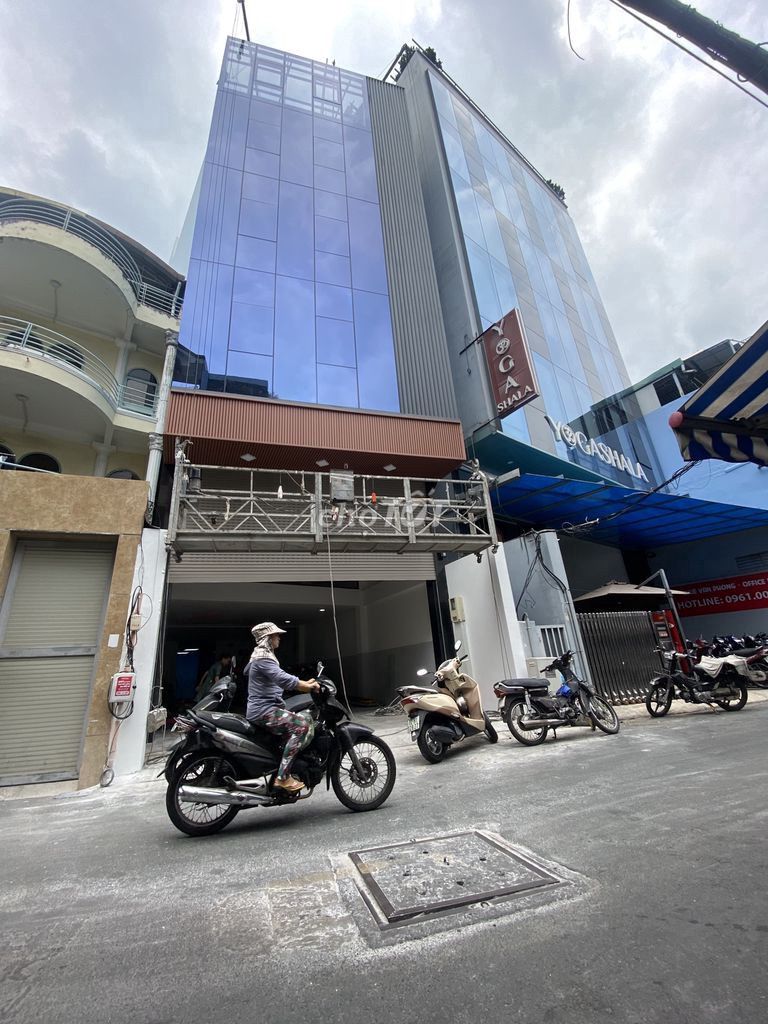 Văn phòng cho thuê mặt tiền Lý Tự Trọng Quận 1, diện tích 120m² - Vị trí đắc địa, kinh doanh sầm uất!