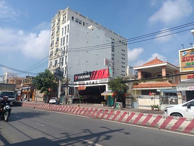 Nhà mặt tiền Huỳnh Tấn Phát Quận 7 500m² giá 55 tỷ - Đầu tư sinh lời lớn!