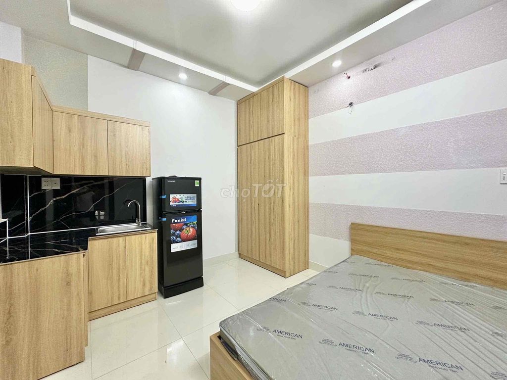 Phòng cho thuê tại Thích Quảng Đức, Phú Nhuận 25m² giá 4.5 triệu - Full nội thất, sạch sẽ!