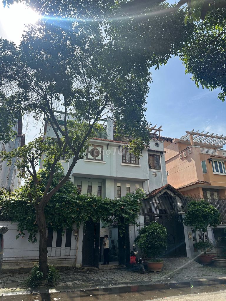 Biệt thự khu Cao Lỗ - Quận 8 - 160m² giá 25.8 tỷ - Đầy đủ tiện nghi, chính chủ