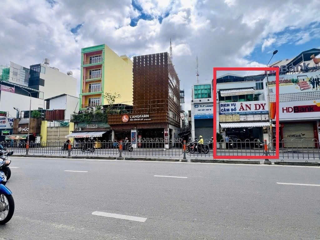 Nhà 2 mặt tiền Nguyễn Văn Cừ, Quận 1, 108m² giá 50 tỷ - Đầu tư sinh lời hấp dẫn!